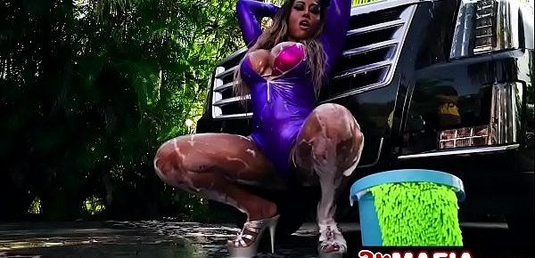  Gorgeous Ebony Goddess Moriah Mills Soapy Car Wash